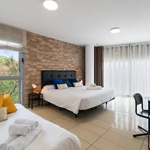 Fira Gran Via 2 - Private In A Shared - Privadas En Compartido Kemping